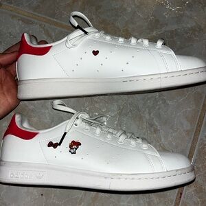 Hello kitty adidas